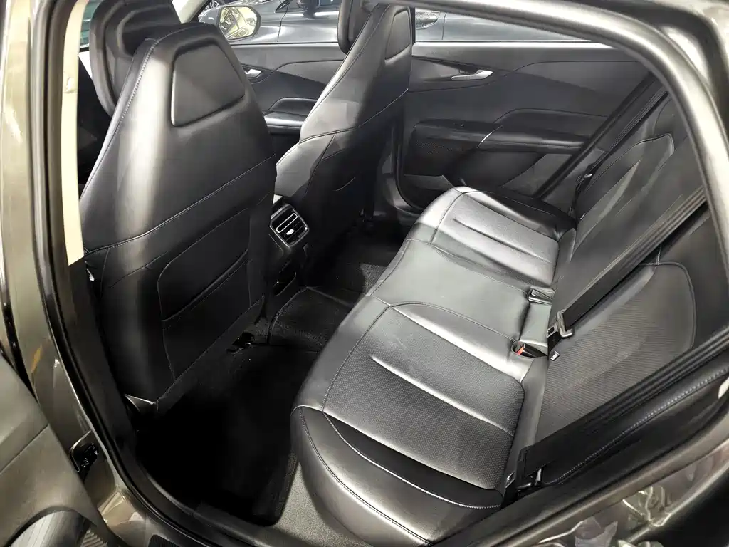 Changan Eado — миниатюра 9