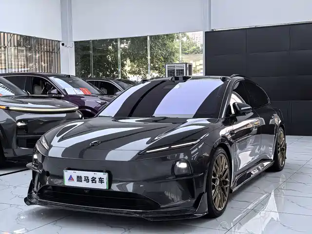 2025 Nio ET5