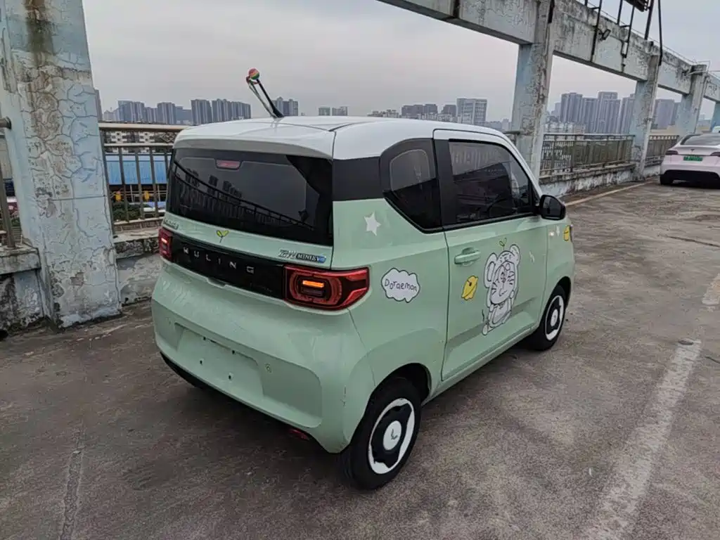 Wuling MINIEV — миниатюра 7