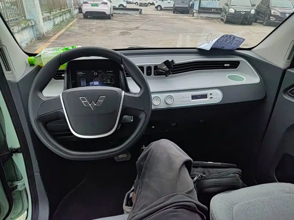 Wuling MINIEV — миниатюра 10