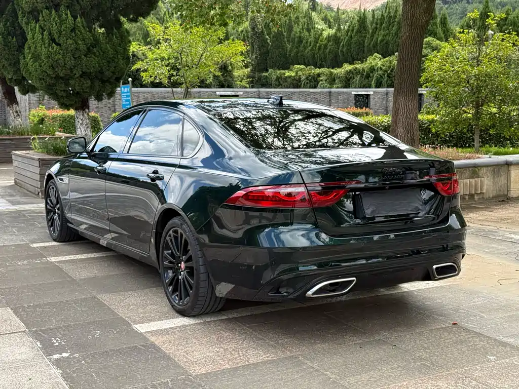 Jaguar XFL — миниатюра 6