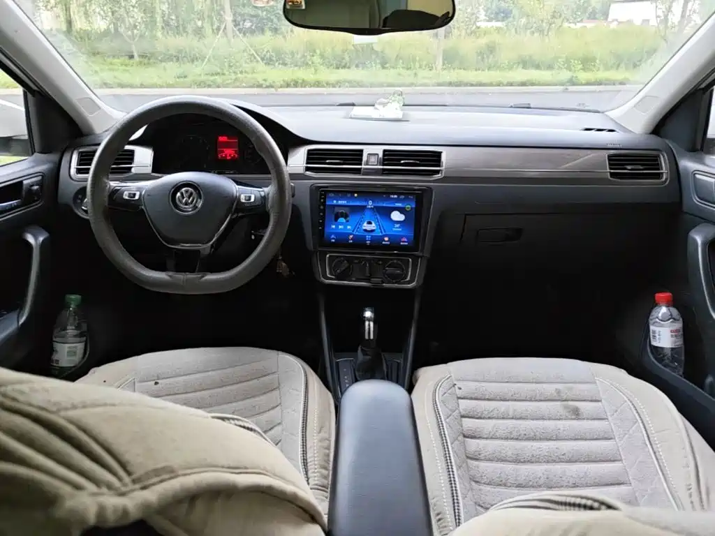 Volkswagen Santana — миниатюра 10