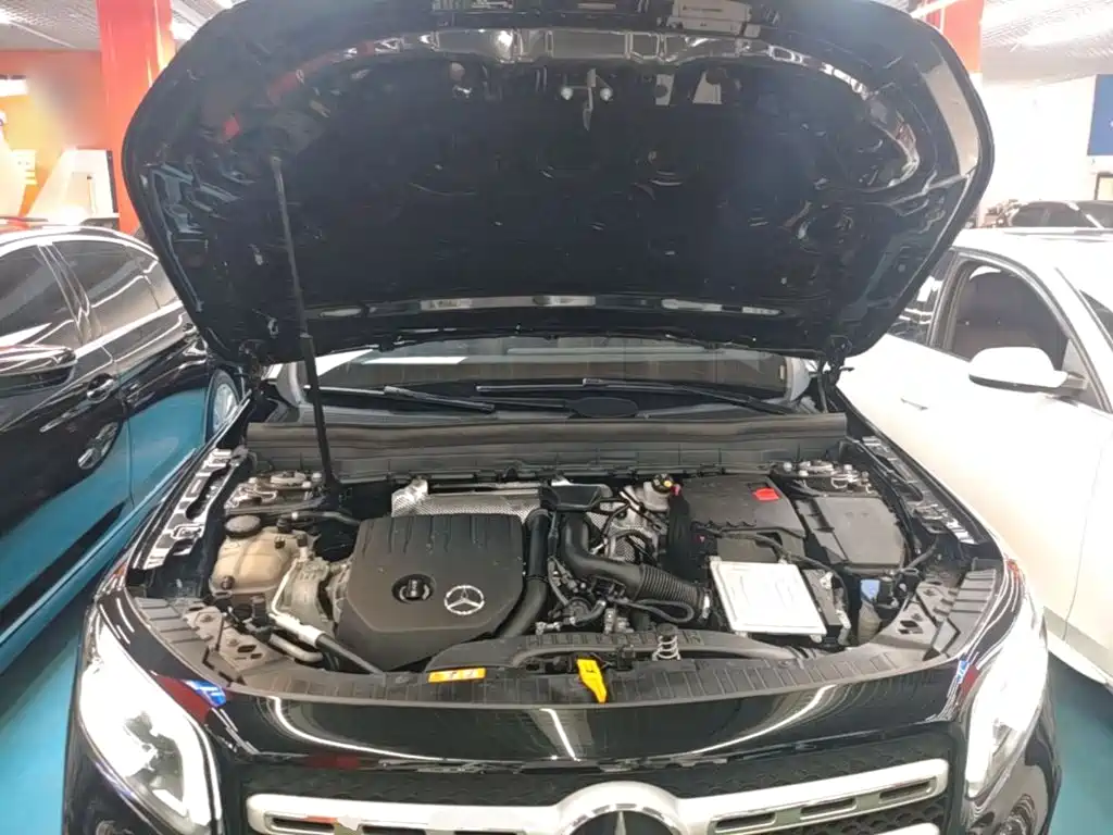 Mercedes-Benz GLB — миниатюра 20