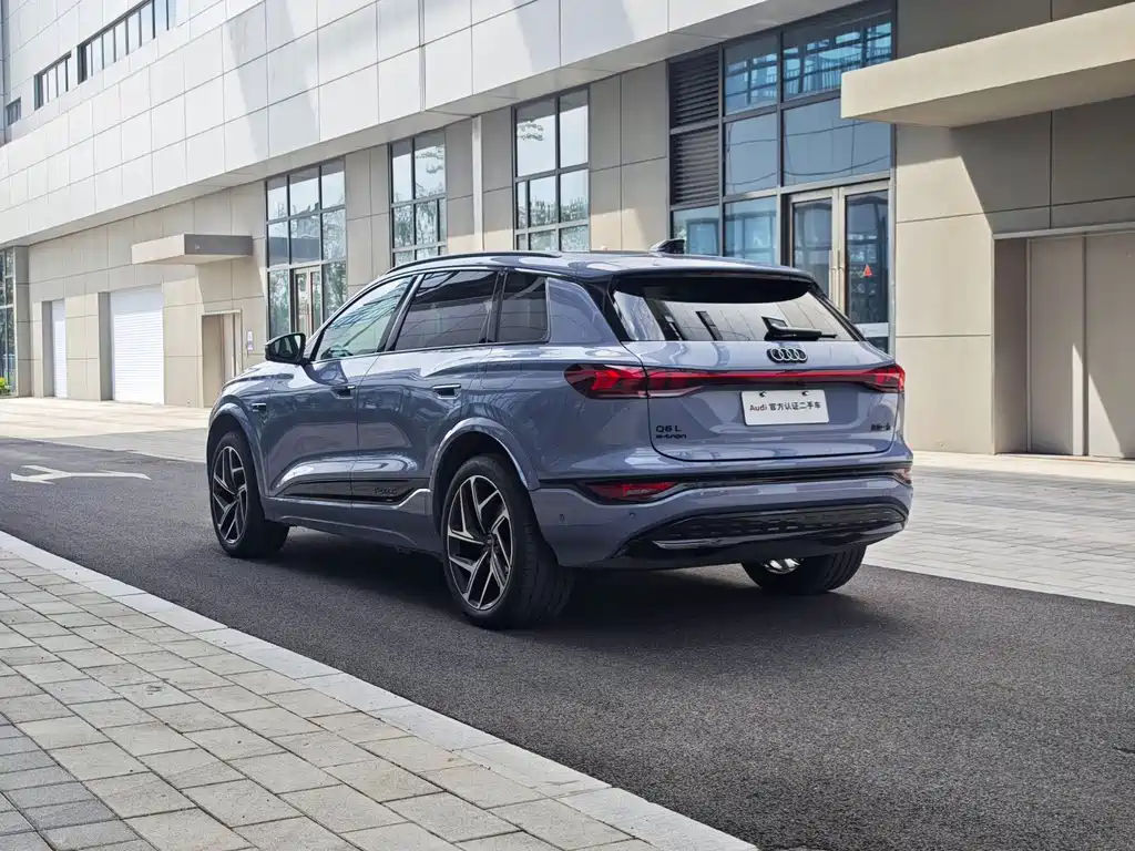 Audi Q6L e-tron — миниатюра 7