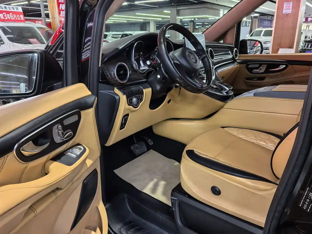 Mercedes-Benz V-Class — миниатюра 6