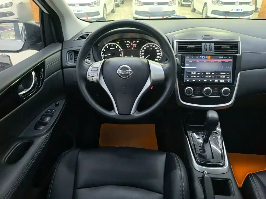 Nissan Tiida — миниатюра 11