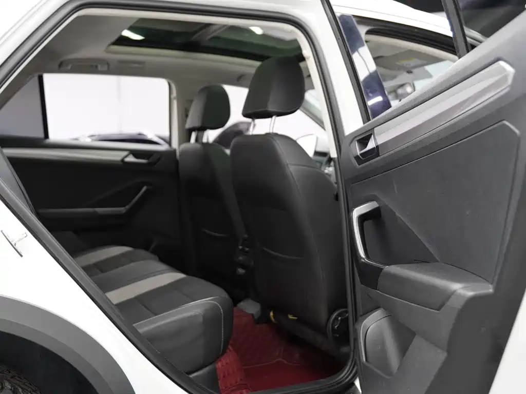 VOLKSWAGEN T ROC EXPLORING SONGS