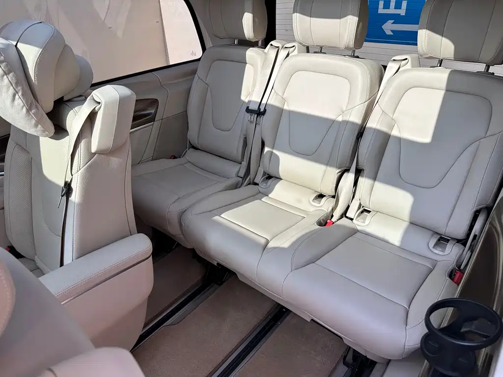 MERCEDES-BENZ V CLASS