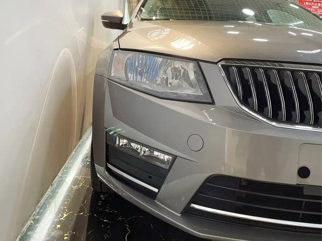 Skoda Octavia — миниатюра 7