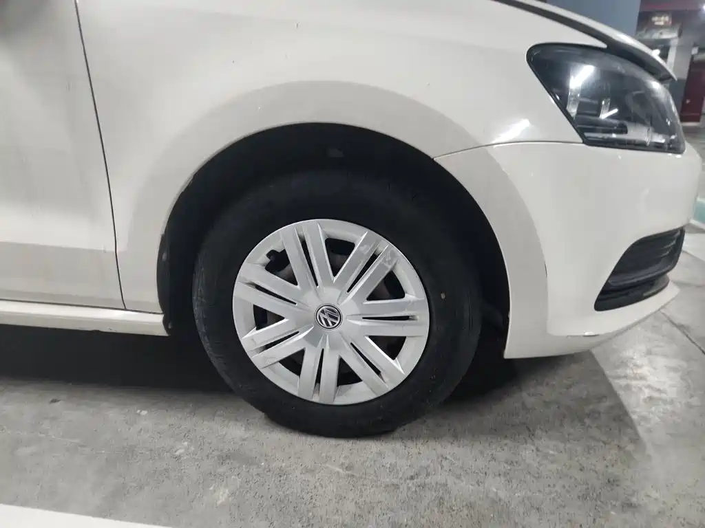 Volkswagen Polo — миниатюра 8