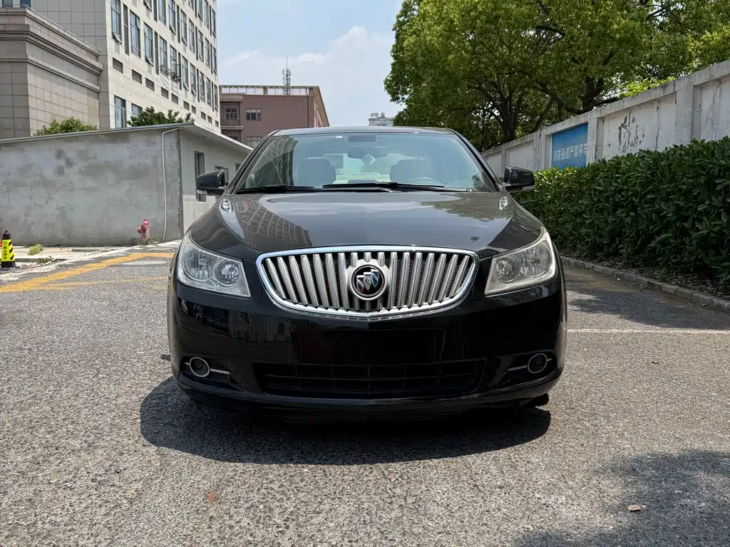 Buick LaCrosse 2012 2.4L SIDI Luxury