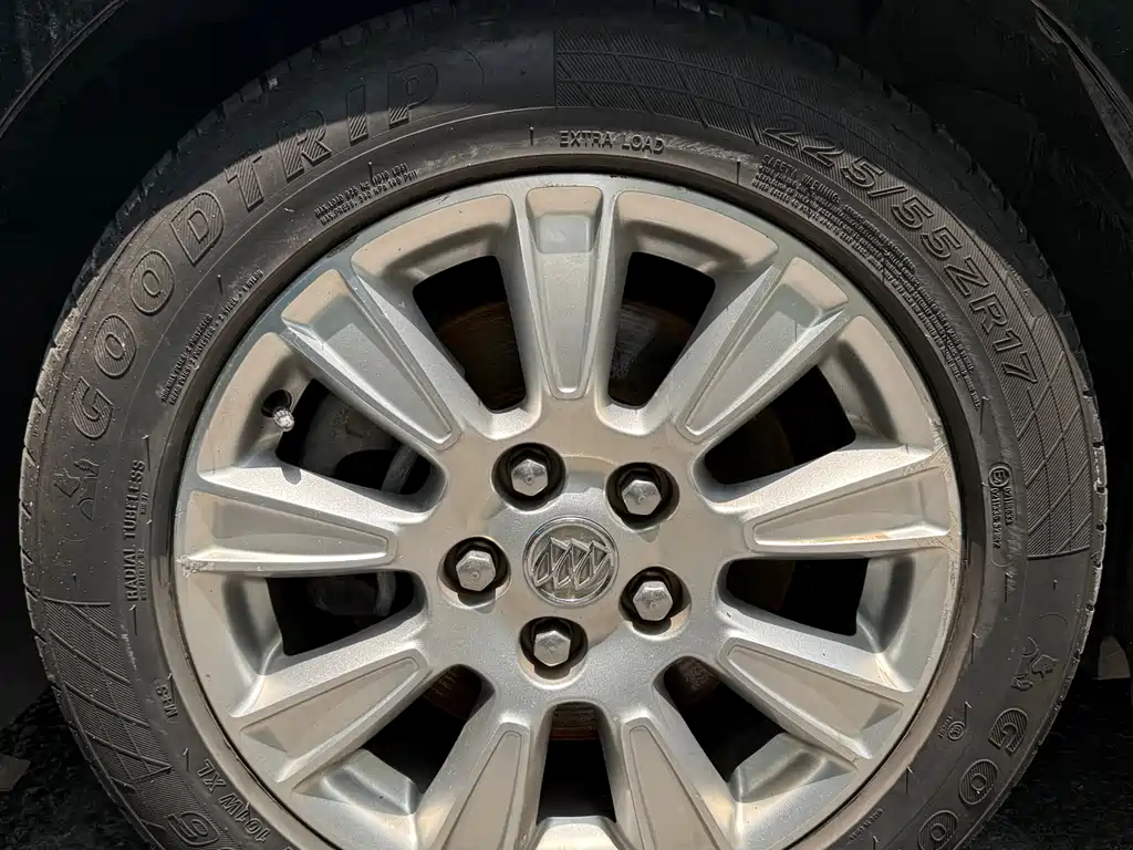 Buick LaCrosse 2012 2.4L SIDI Luxury
