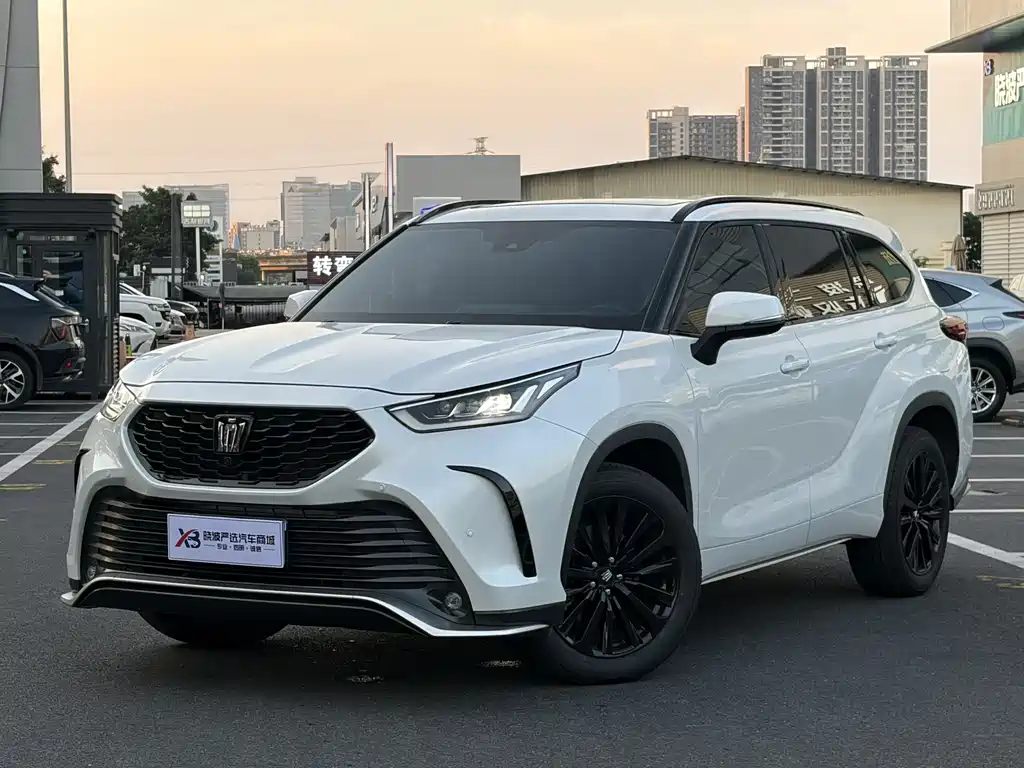 Купить Toyota Crown Kluger