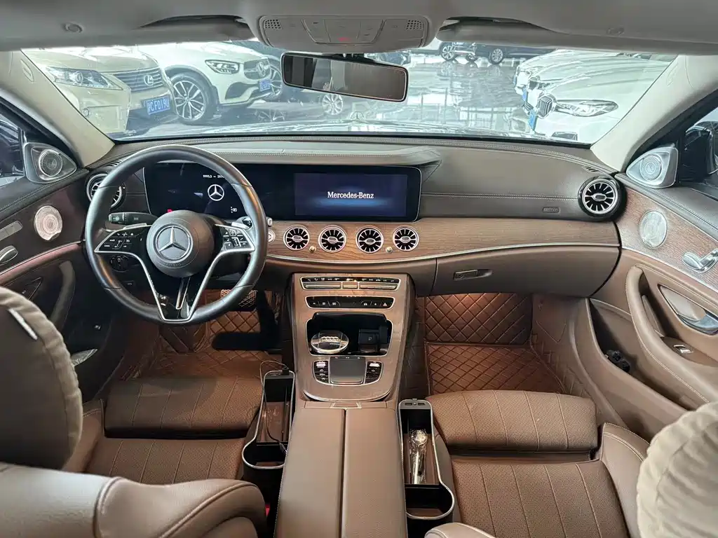 MERCEDES-BENZ E CLASS