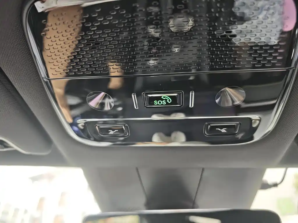 Lynk & Co 03 — миниатюра 7