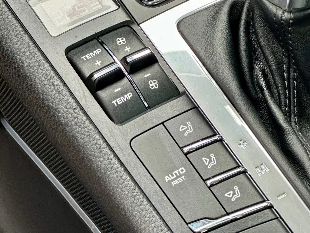 Porsche Macan - фото 31