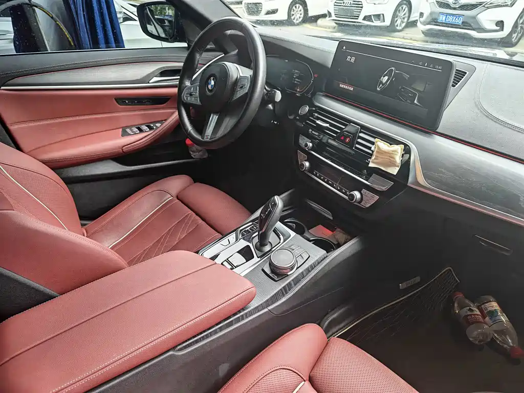 BMW 5 Series — миниатюра 7