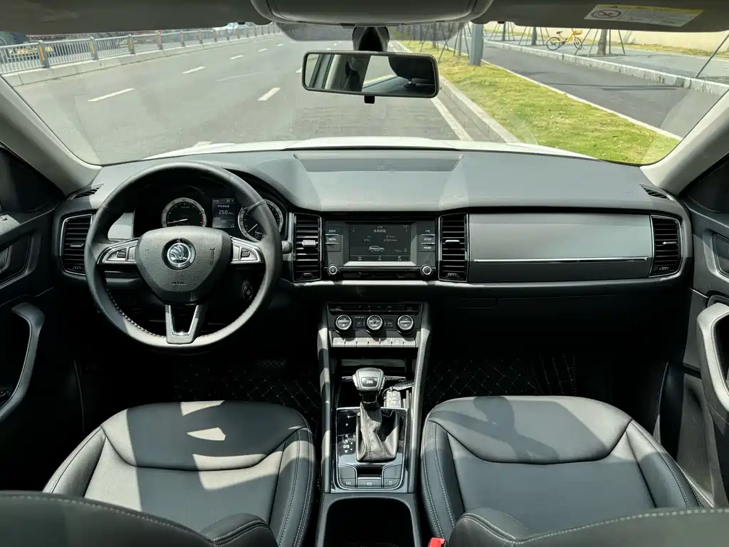 Skoda Kodiaq 2017 TSI330 5 мест Luxury
