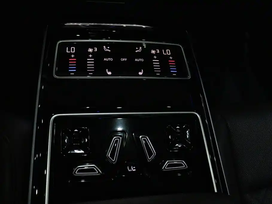 Audi A8 — миниатюра 8