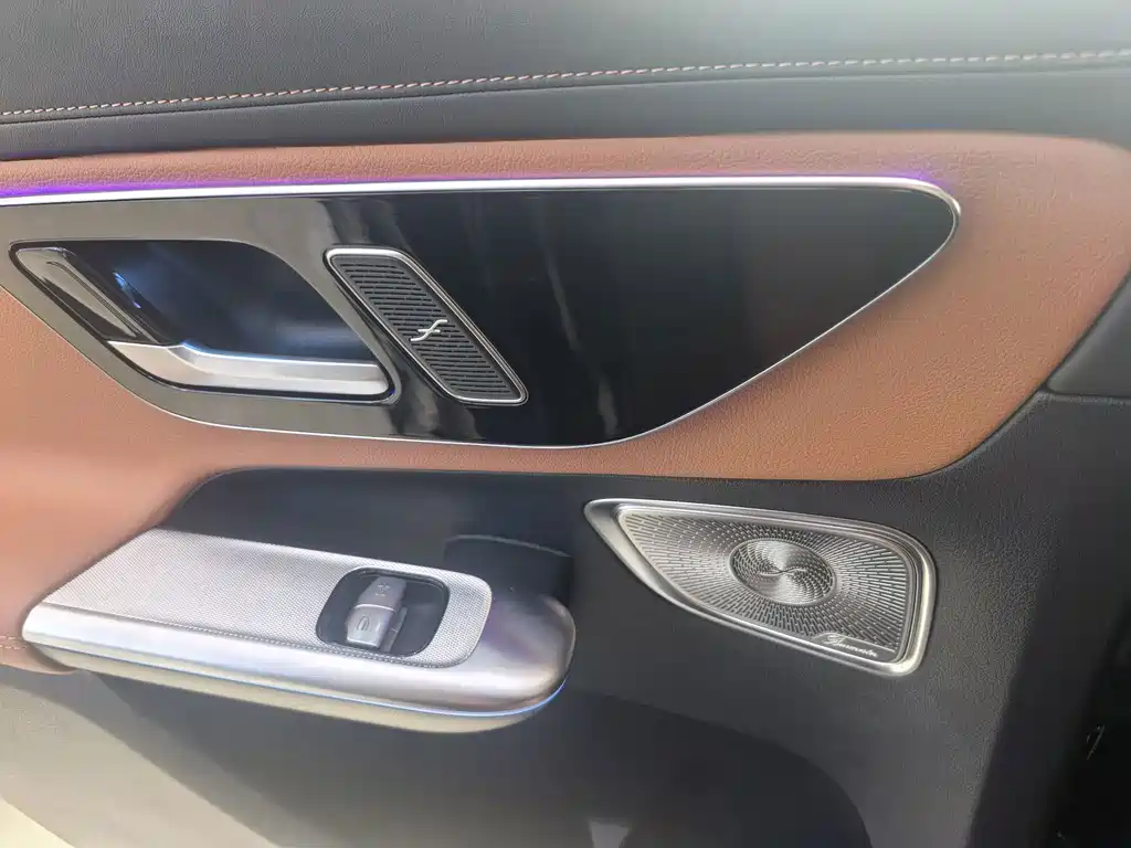 Mercedes-Benz GLC — миниатюра 7