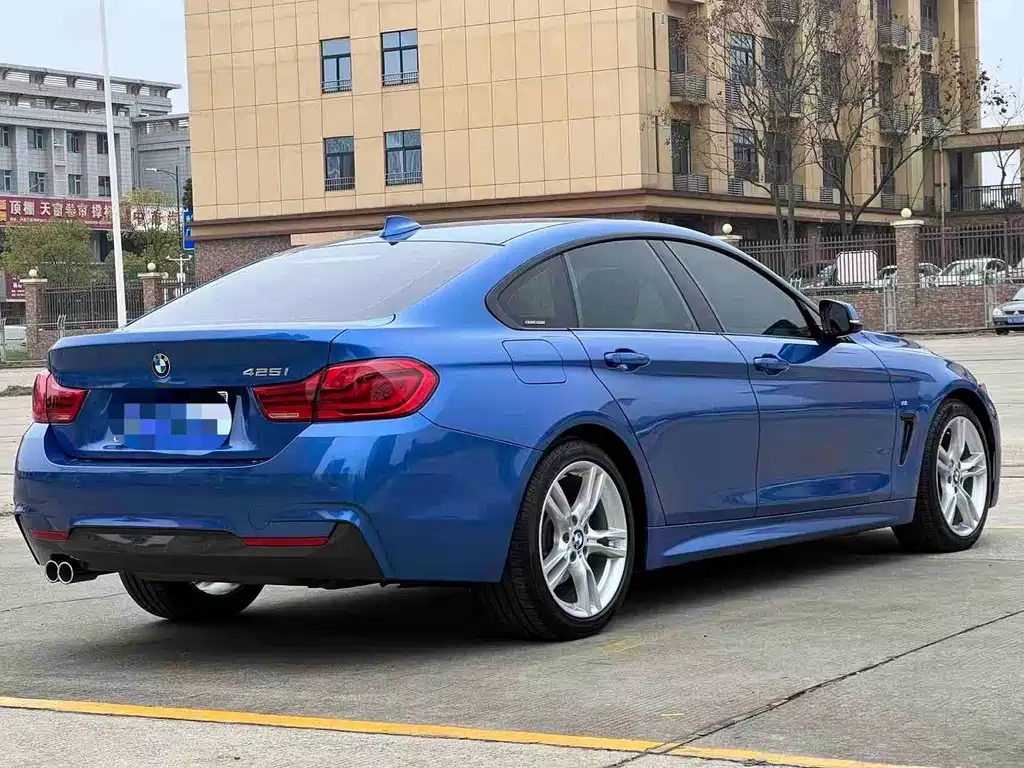 BMW 4 SERIES