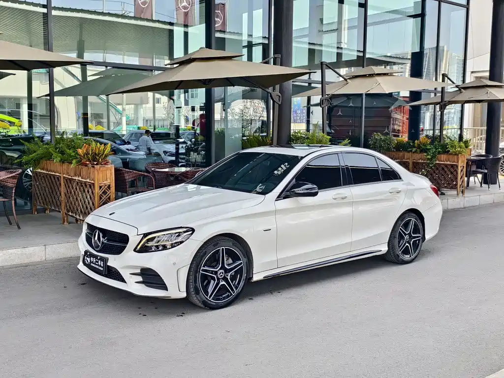 Mercedes-Benz C-Class 2021