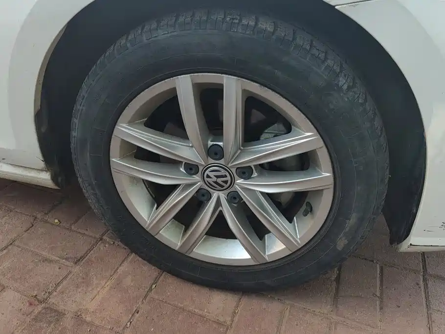 Volkswagen Golf — миниатюра 6