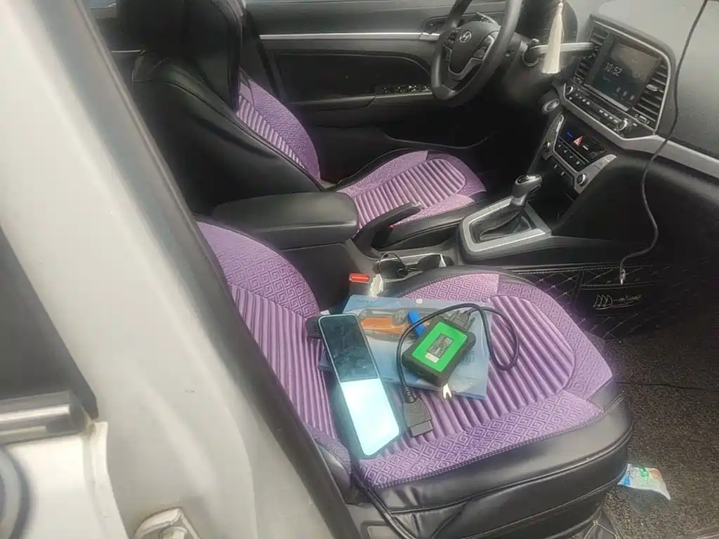 Hyundai Elantra — миниатюра 25