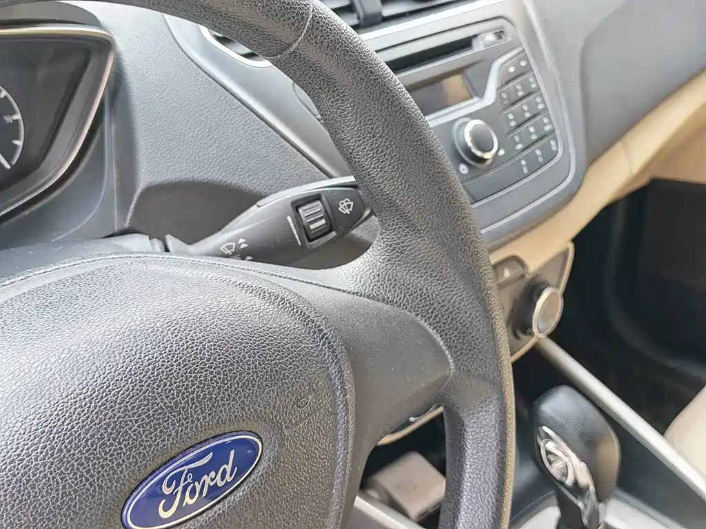 Ford Escort — миниатюра 16