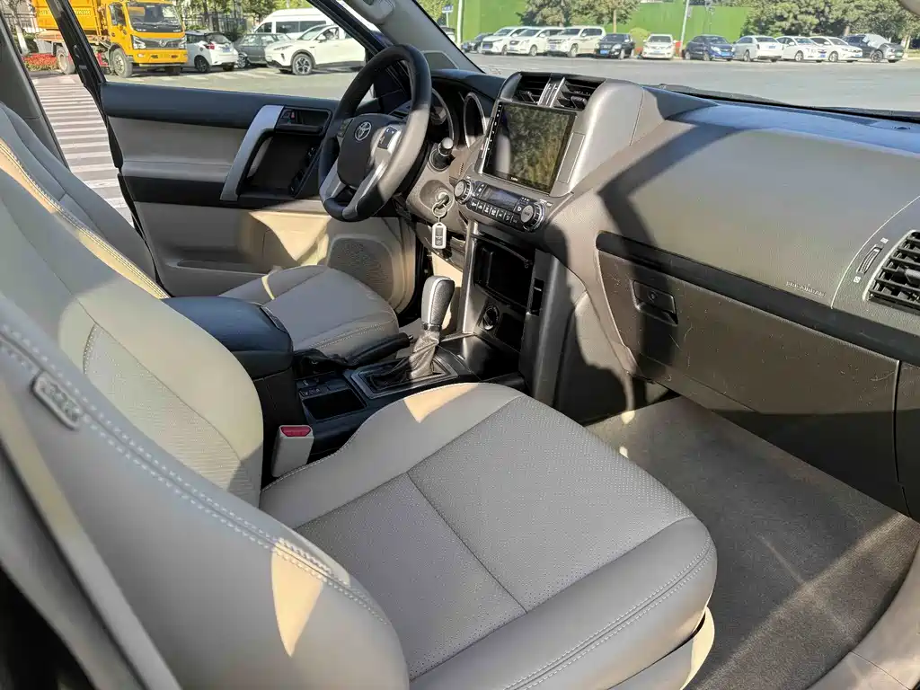Toyota Prado (Import) — миниатюра 8