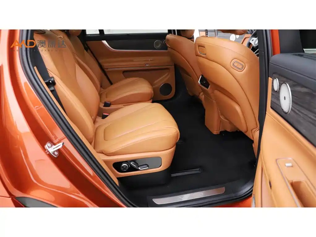 AITO ASK THE WORLD M9