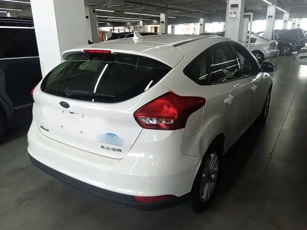 Ford Focus — миниатюра 7
