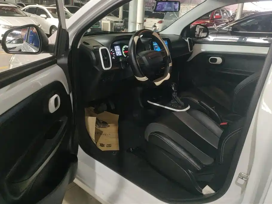 Roewe Clever 2022 311km