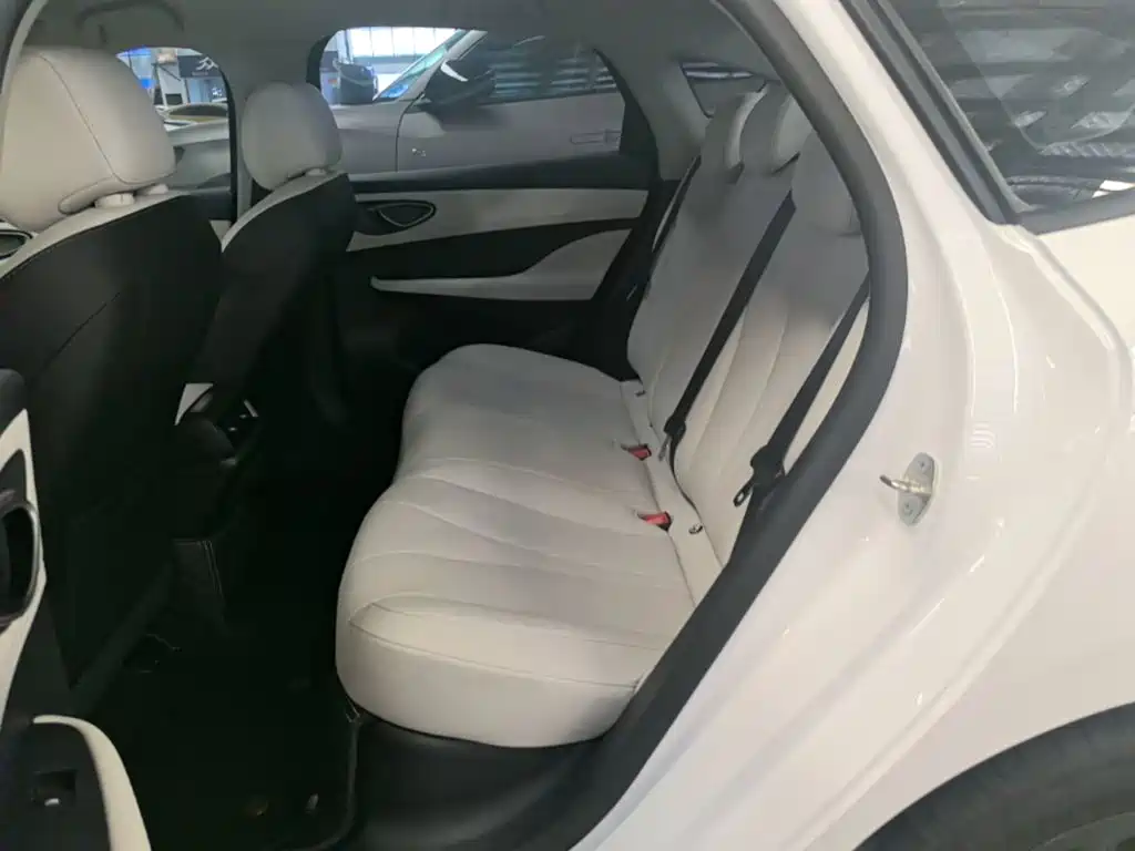 BYD Seal 05 DM-i — миниатюра 17