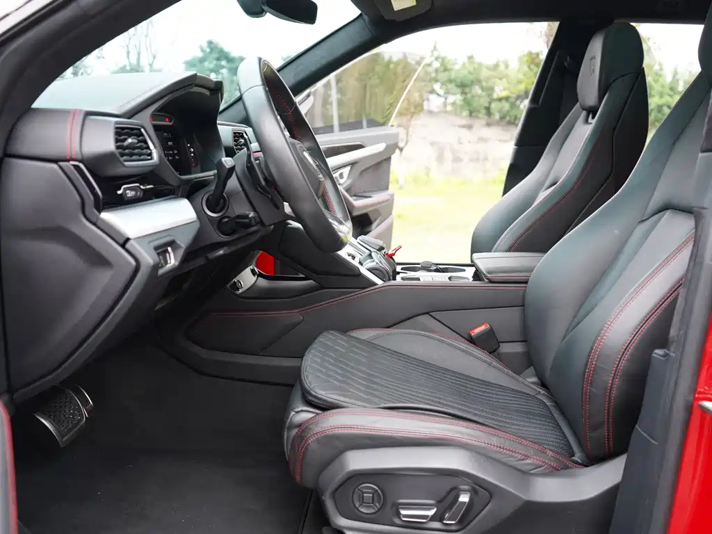 Lamborghini Urus — миниатюра 13