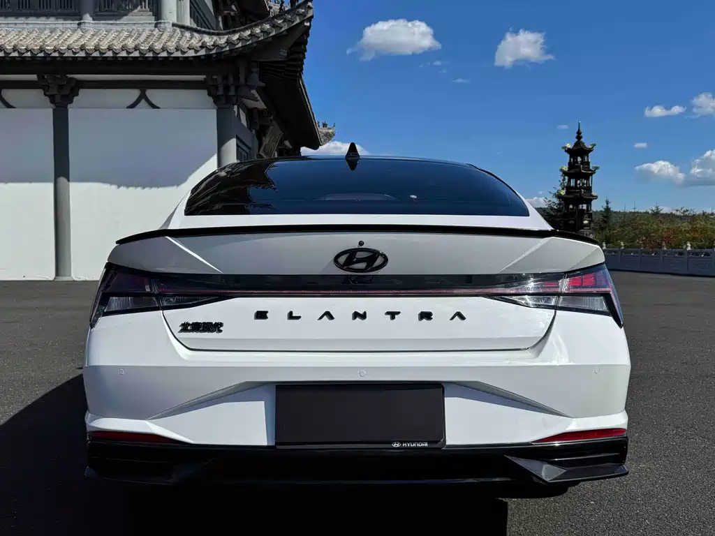 Hyundai Elantra — миниатюра 5