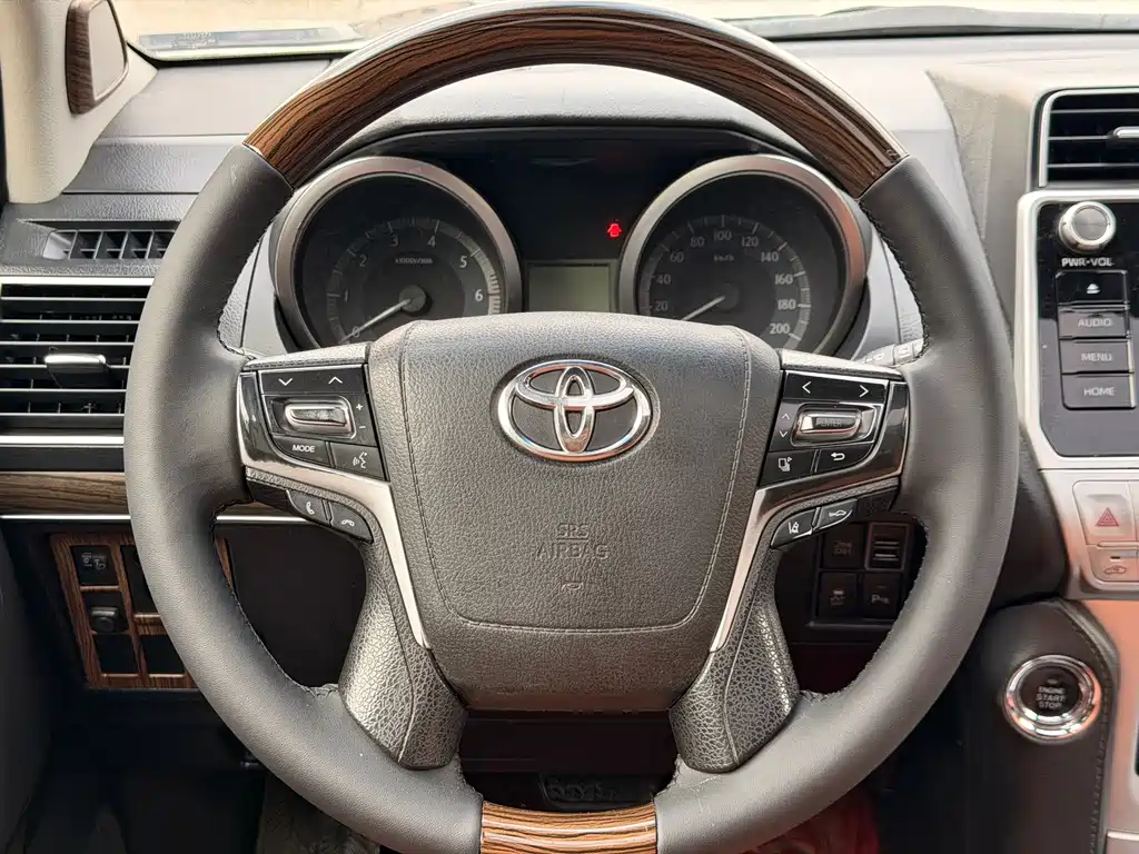 Toyota Prado — миниатюра 10
