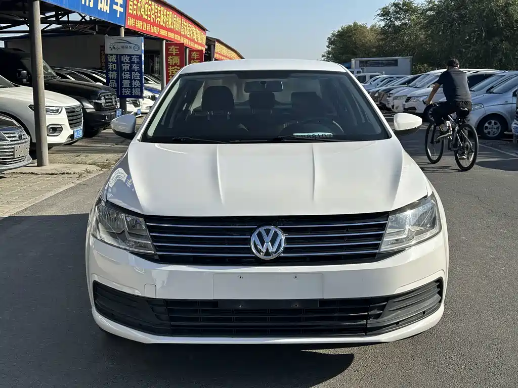 Volkswagen Lavida — миниатюра 2