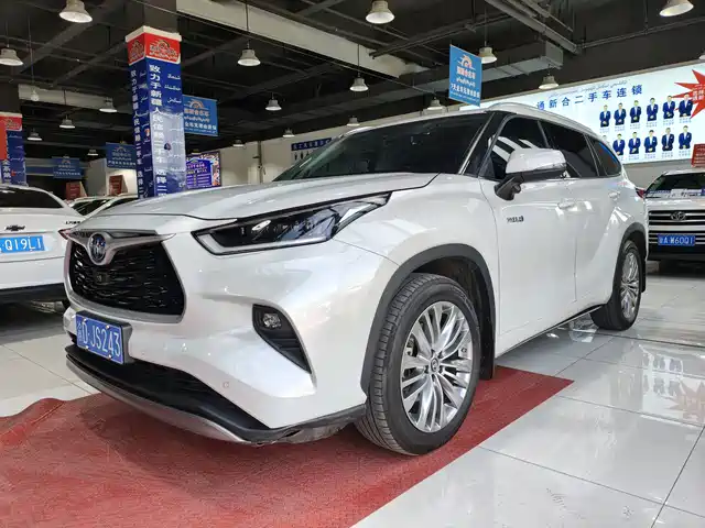 TOYOTA HIGHLANDER 2024