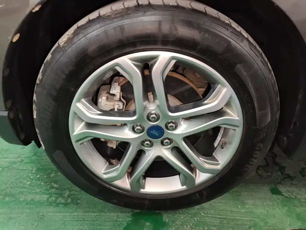 Ford Edge — миниатюра 23