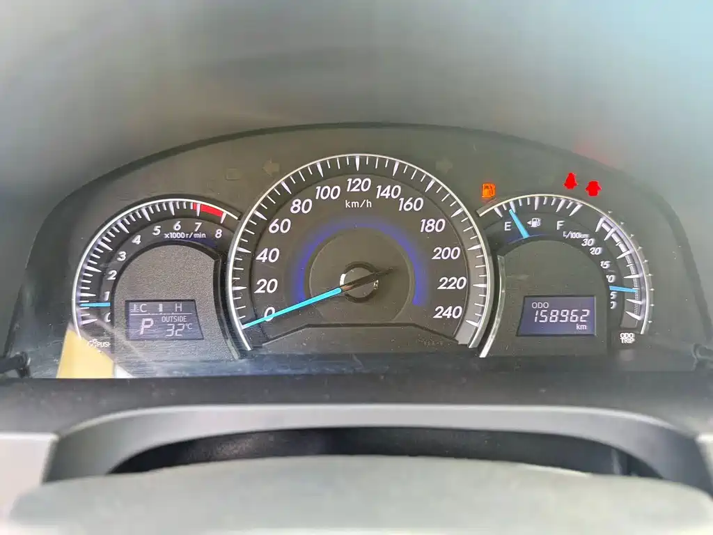 Toyota Camry — миниатюра 8