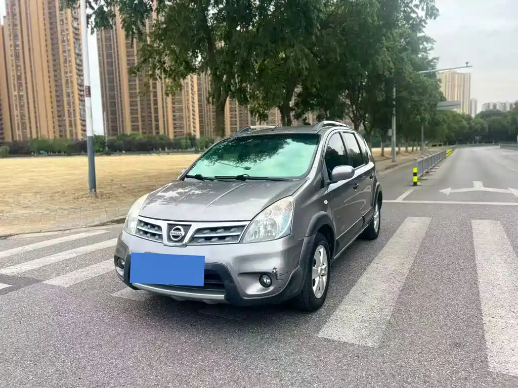 Nissan Livina