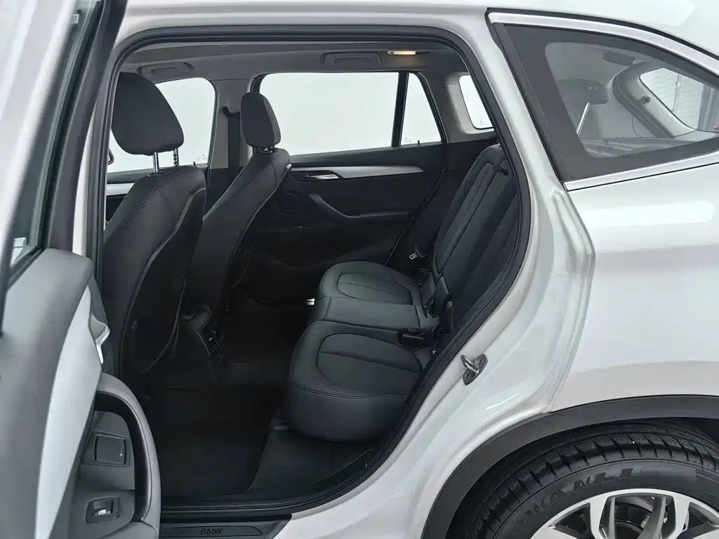 BMW X1 — миниатюра 15