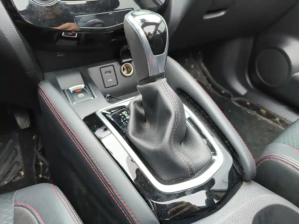 Nissan Qashqai — миниатюра 14