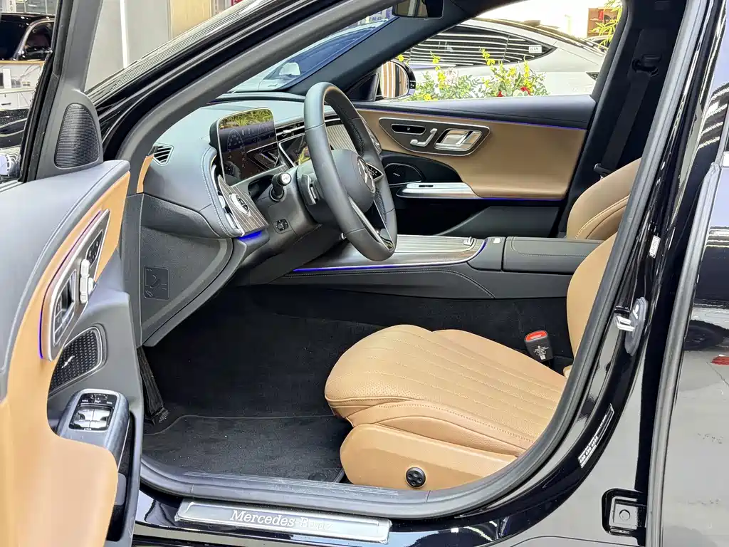Mercedes-Benz E-Class — миниатюра 28