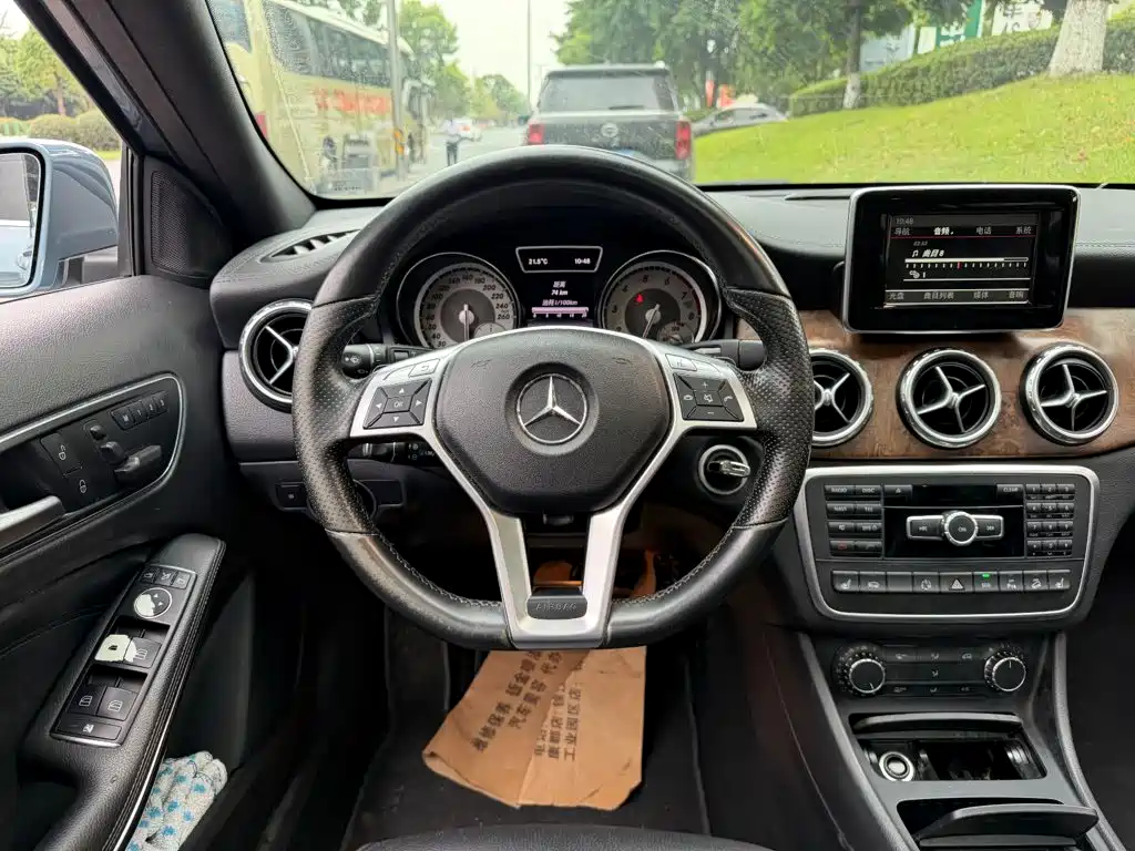 Mercedes-Benz GLA (Import) — миниатюра 14