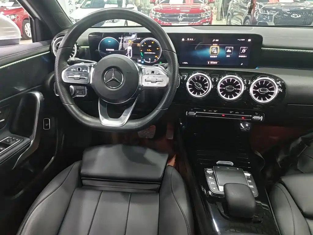 Mercedes-Benz A-Class — миниатюра 13
