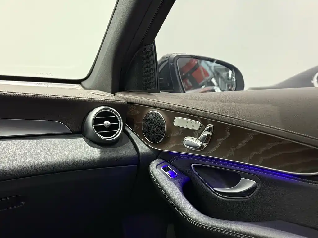 Mercedes-Benz GLC — миниатюра 10