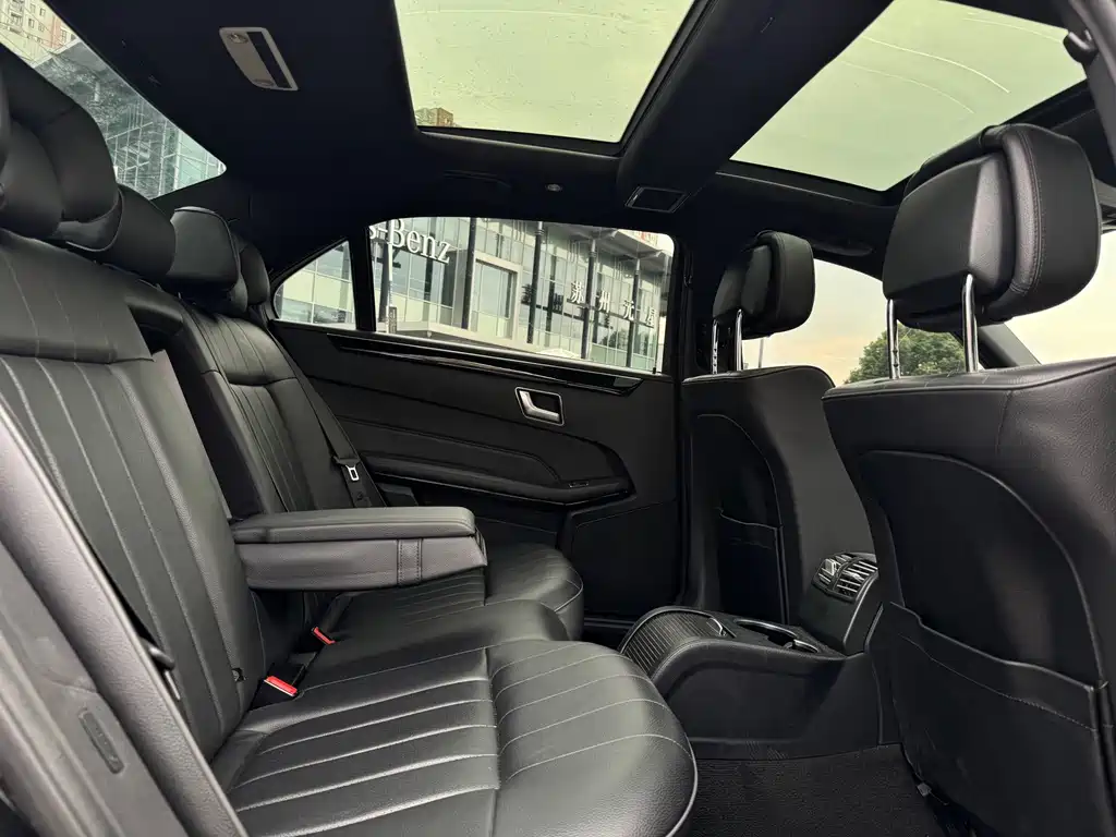 Mercedes-Benz E-Class — миниатюра 14