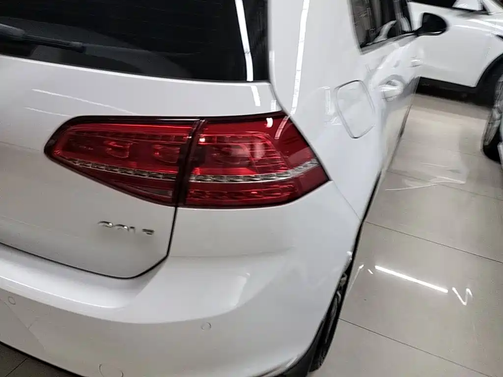 Volkswagen Golf — миниатюра 8